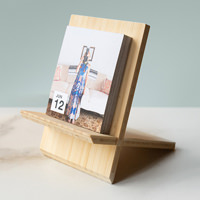 bamboo-calendar-stand